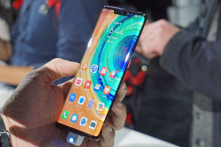 Google lo sốt vó vì... Huawei