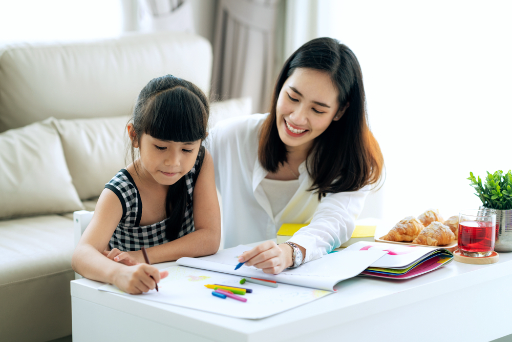 Gợi ý cho phụ huynh những món quà 20/11 ý nghĩa dành tặng thầy cô giáo của con - 1