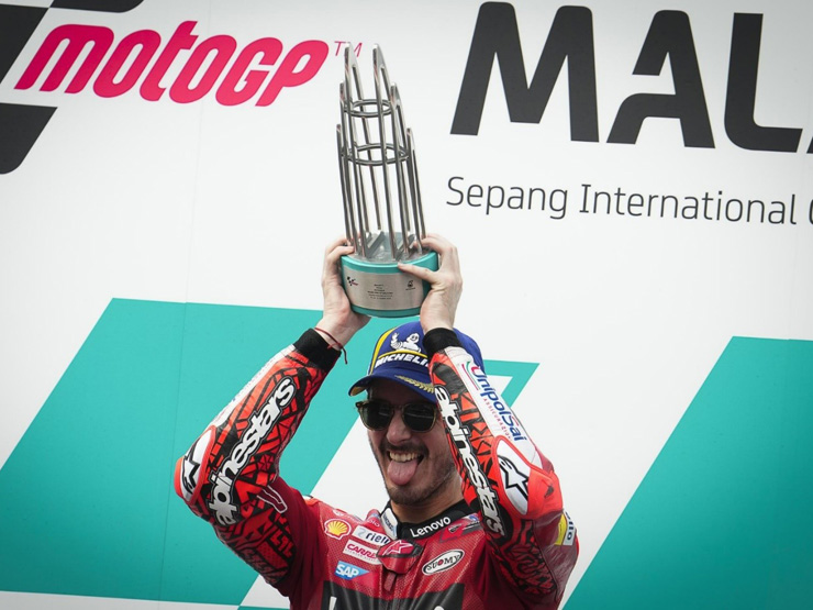 Đua xe MotoGP, Malaysian GP: Số 7 may mắn cho #63, chạm 1 tay vào chức vô địch