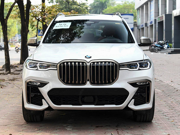 BMW X7 M50i thứ hai có mặt tại Việt Nam, giá hơn 10 tỷ đồng - 1