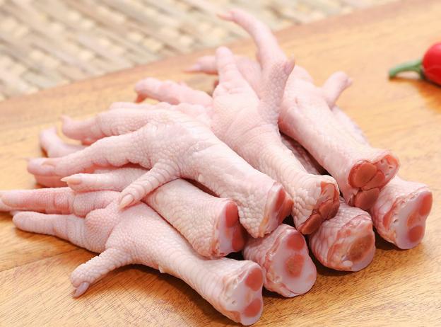 Canh chân gà nấu đỗ đen theo cách nhanh gọn sau, thơm ngon còn đẹp da, tốt cho xương khớp và thải độc cơ thể - 2