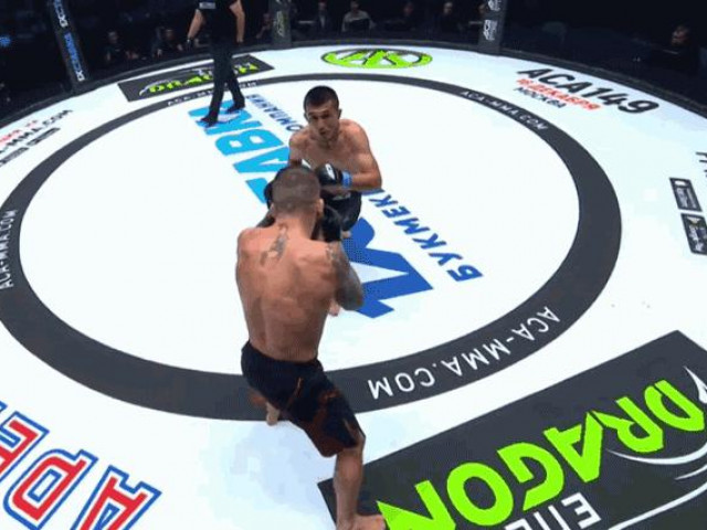 Tay đấm Kyrgyzstan phi gối hạ knock-out đối thủ