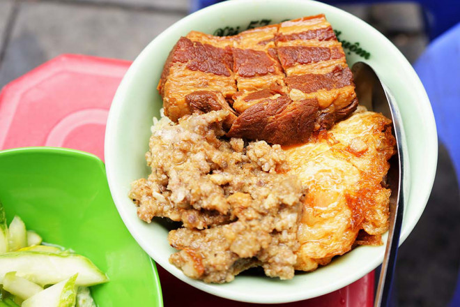 Khám phá những gánh hàng xôi ngon nức tiếng, lâu đời nhất Hà Nội - 1