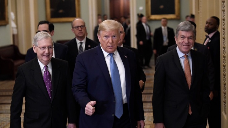 Ông Trump nêu tên người “phá hỏng bầu cử giữa kỳ” - 1