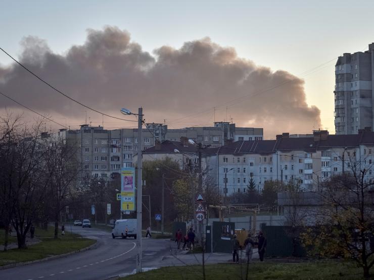 Hứng vụ tập kích tên lửa ”lớn nhất” của Nga, Ukraine nói khoảng 10 triệu dân bị mất điện