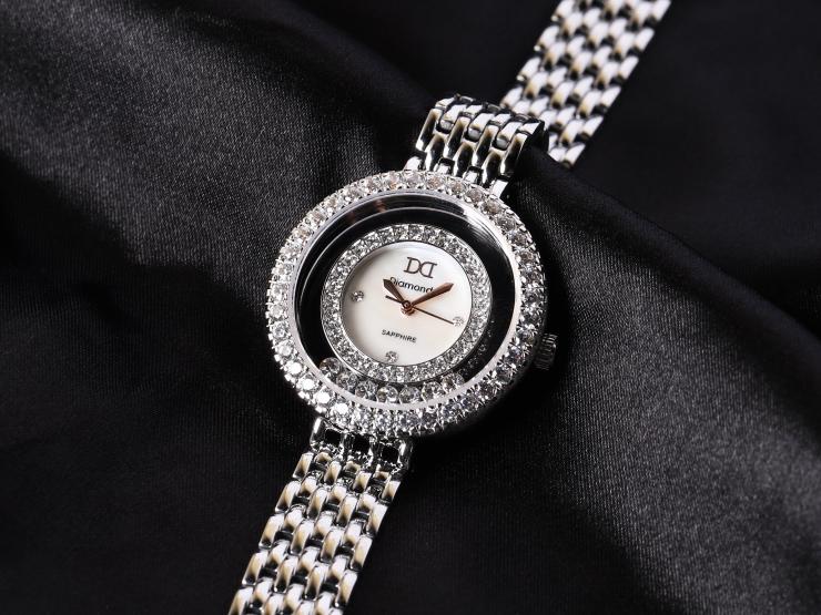 BLACK FRIDAY - Giảm giá cực lớn 50%-Tinh tế, thanh lịch, sang trọng với BST đồng hồ Diamond D mới nhất