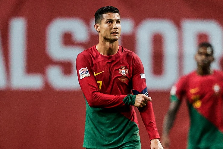 Chấn động kịch bản Ronaldo giải nghệ sau World Cup, từ chối 305 triệu bảng - 1