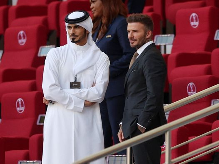 Beckham gây chú ý vì quá đẹp trai khi đứng cạnh hoàng tử Qatar trên sân World Cup 2022