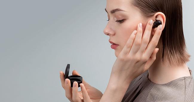 Đeo tai nghe thường xuyên gây tác hại không tưởng - 1