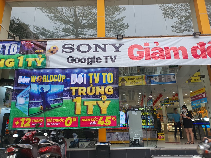 Siêu thị điện máy giảm giá hơn 70%, tặng cả tỷ đồng khi mua tivi mùa World Cup - 1