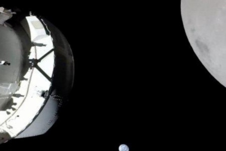 Tàu vũ trụ NASA tiếp cận Mặt Trăng