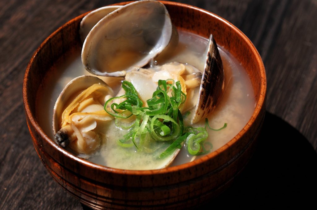 Canh miso nghêu: Bí quyết giải bia rượu cực hiệu quả được chuyên gia Nhật khuyên dùng