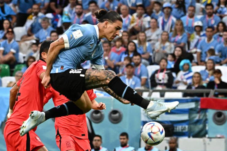 Trực tiếp bóng đá Uruguay - Hàn Quốc: 2 cú sút xa suýt thành bàn (World Cup) (Hết giờ) - 12