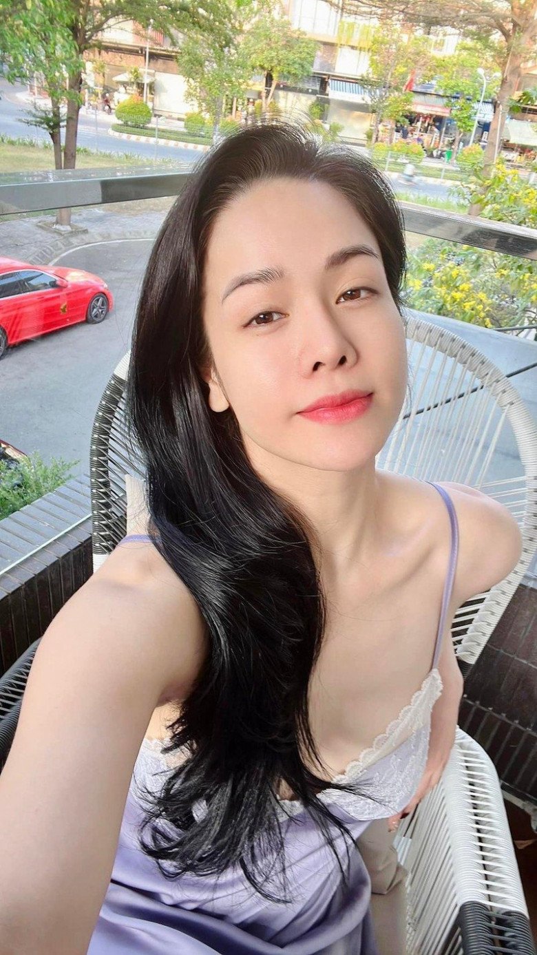 “Cô hầu gái hot nhất phim Việt” dù tăng hay giảm cân, vẫn giữ được vẻ ngoài quyến rũ - 5