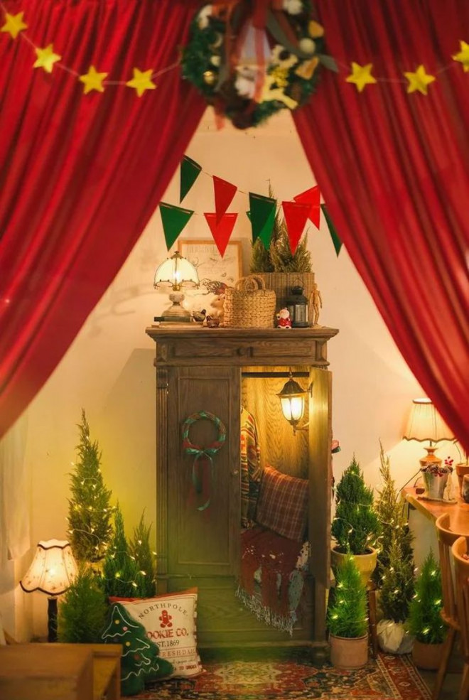 Tranh thủ đến quán cà phê check-in trước mùa Noel đông đúc - 6