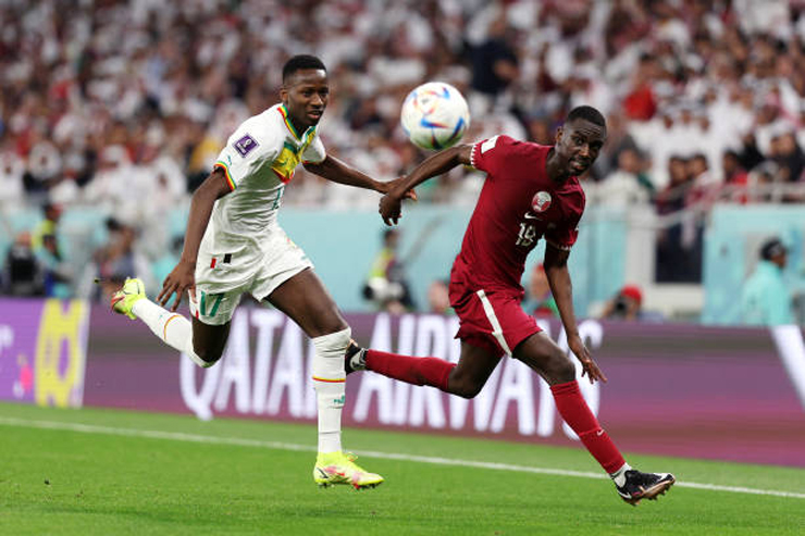 Video highlight Qatar - Senegal: Chủ nhà kiên cường, uy lực &#34;Vua châu Phi&#34; - 1