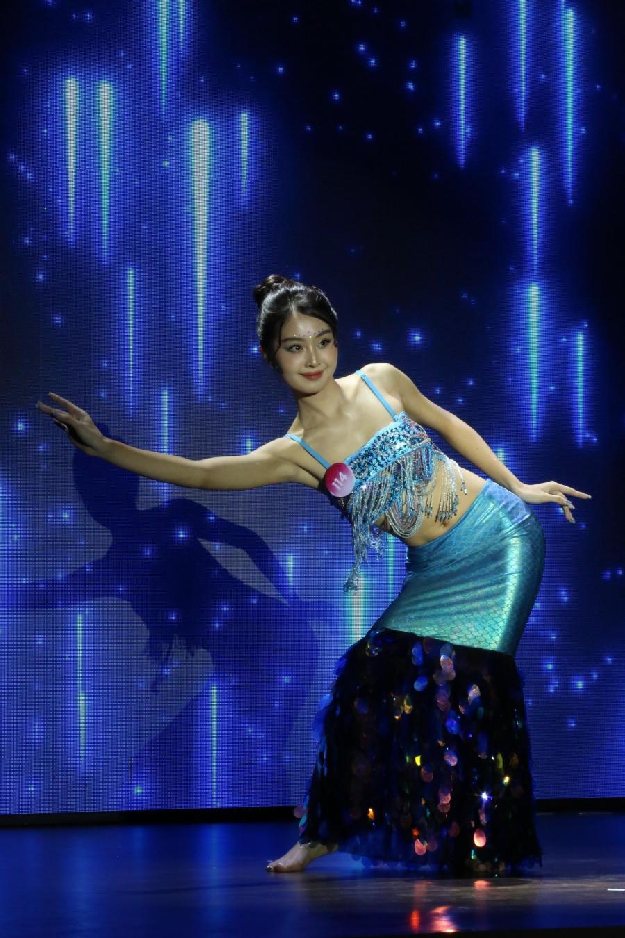 Cô gái Ninh Bình hoá thân &#34;Mỹ nhân ngư&#34; đẹp siêu thực, được dự đoán Hoa hậu Việt Nam - 3
