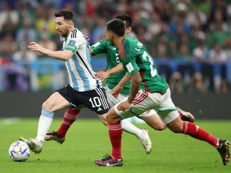 Kết quả bóng đá Argentina - Mexico: Messi lập siêu phẩm, bùng nổ cuối trận (World Cup)