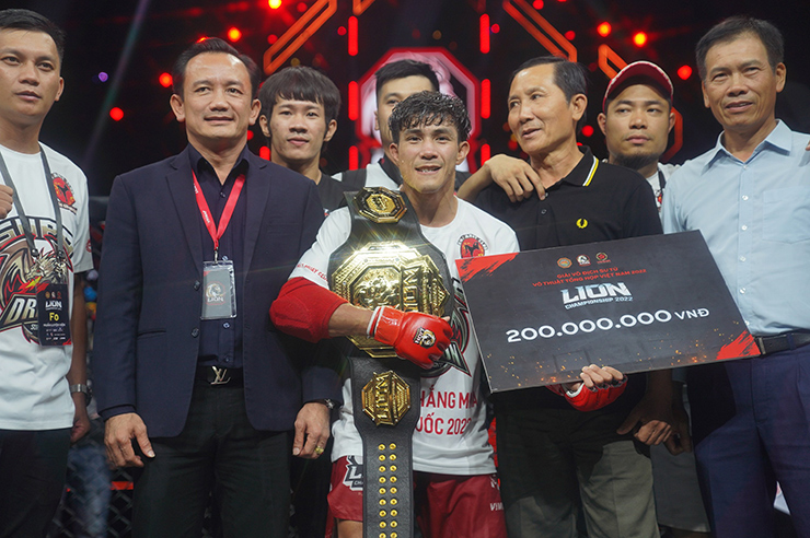“Độc cô cầu bại” Nguyễn Trần Duy Nhất vô địch MMA, lập cột mốc vang dội sự nghiệp - 1