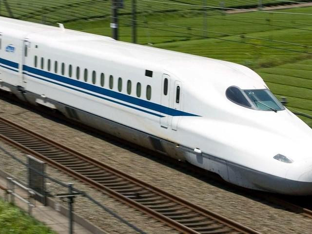 Vận tốc đường sắt tốc độ cao Bắc- Nam ở mức 180-225km/h là phù hợp?