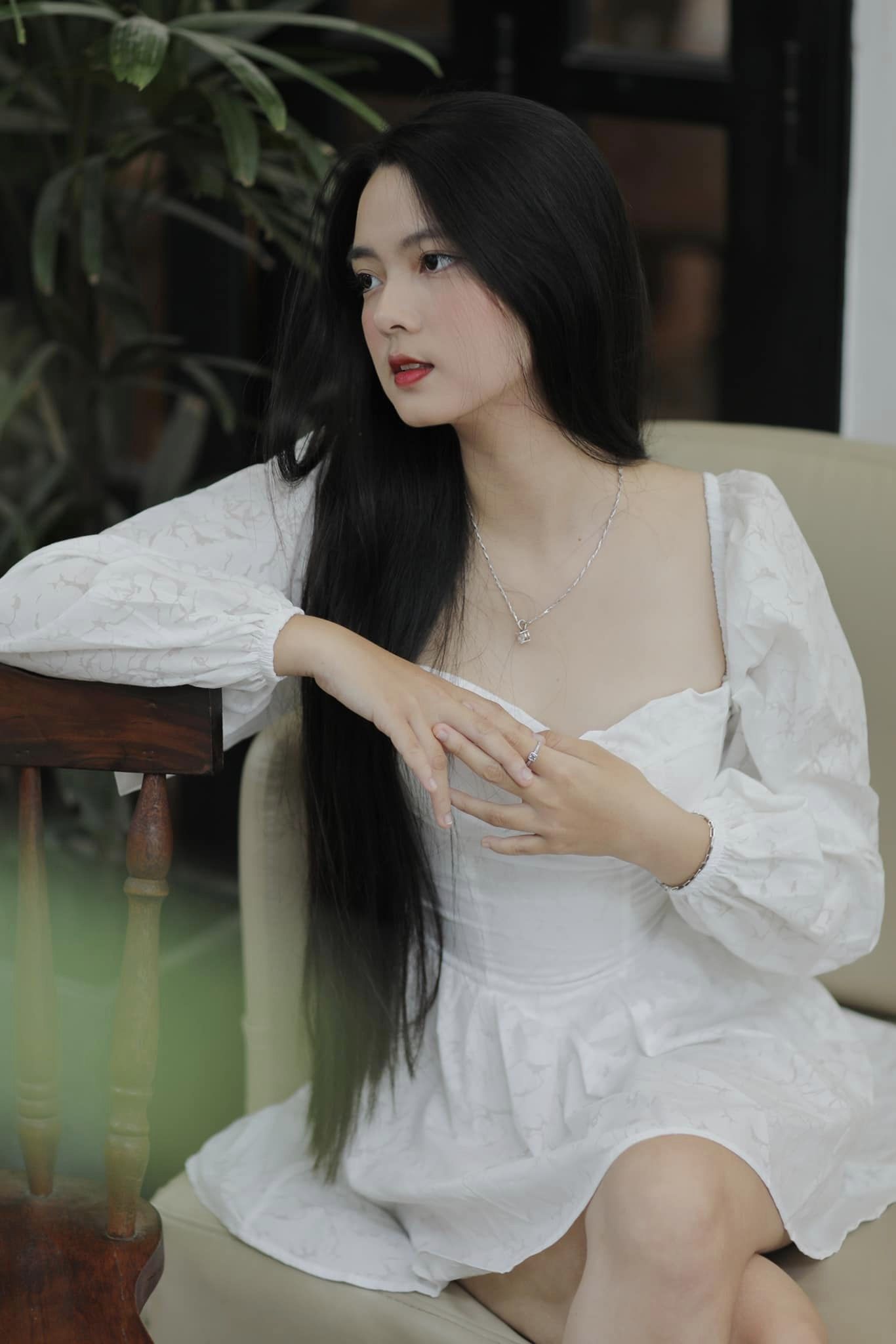 Ngất ngây với vẻ đẹp cô gái Quảng Nam tuổi đôi mươi là ứng viên hot cho Hoa hậu Việt Nam - 5