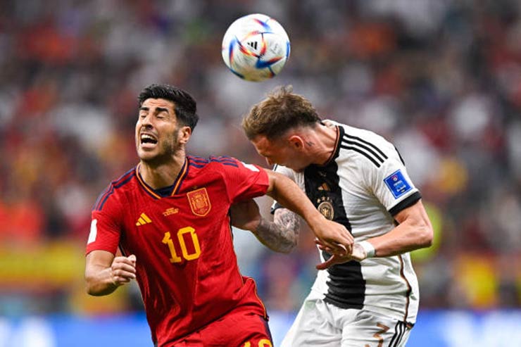 Kịch bản sốc Tây Ban Nha cùng Đức rời World Cup sau vòng bảng (Clip tin nóng bóng đá 24h) - 1