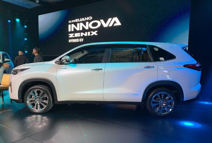 Đây là 6 thay đổi đáng giá trên Toyota Innova thế hệ mới vừa ra mắt - 2
