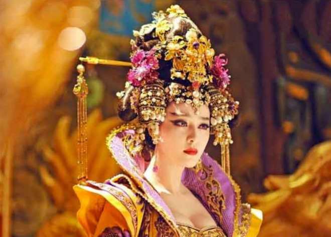 "Nữ hoàng giàu nhất lịch sử" cất giấu gì trong mật thất mà cấm không cho ai vào? - 2