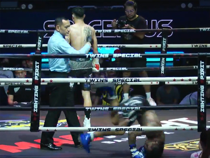 Võ sĩ Boxing Thái Lan khiêu khích Võ Hồng Đạt, bị dính no đòn