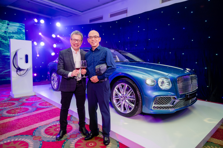 Bentley ra mắt xế hộp siêu sang Flying Spur Hybrid hoàn toàn mới tại Việt Nam