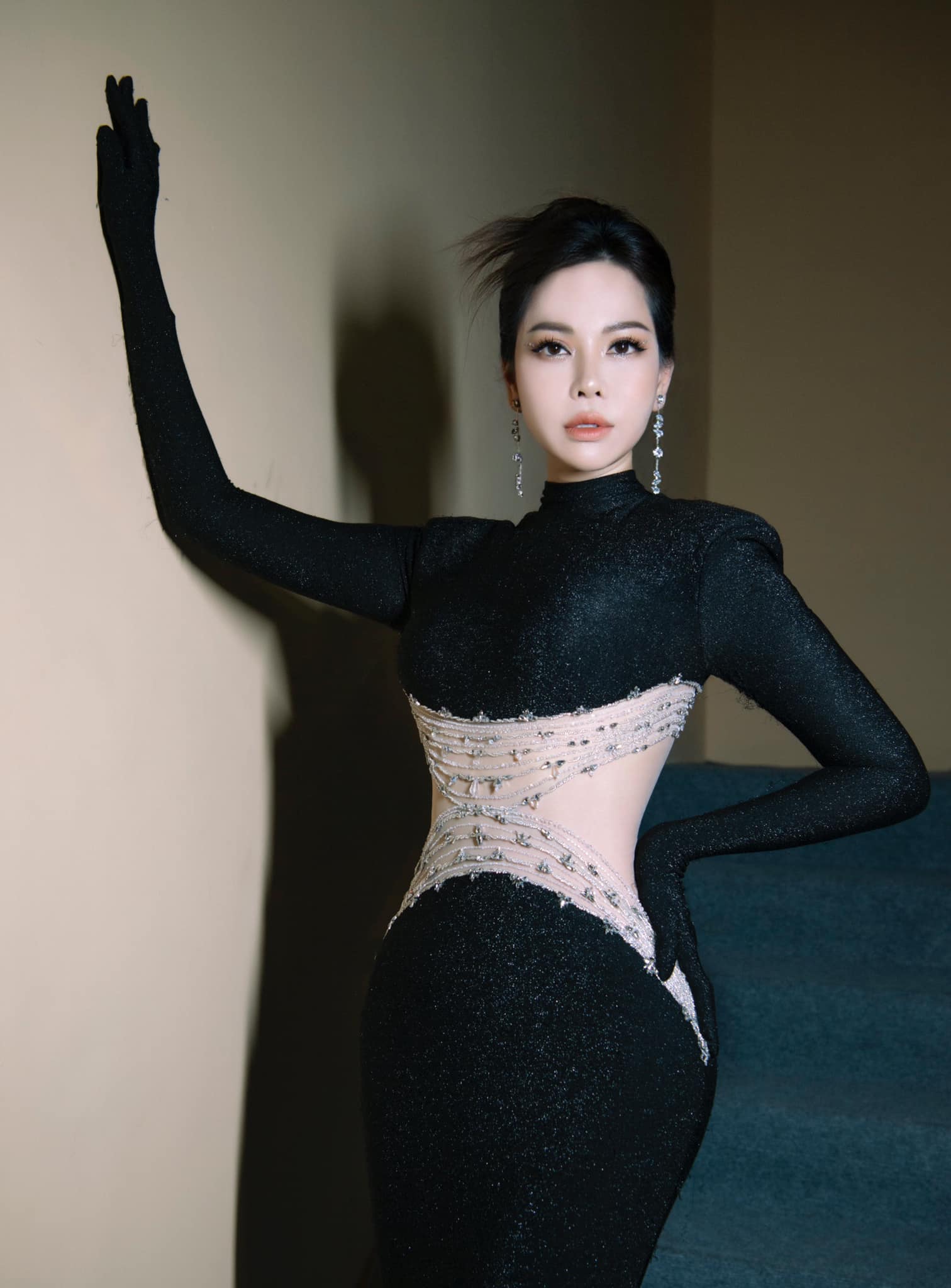 Cựu siêu mẫu quê Bắc Ninh tiết lộ bí quyết giữ thân hình “thắt đáy lưng ong” - 4