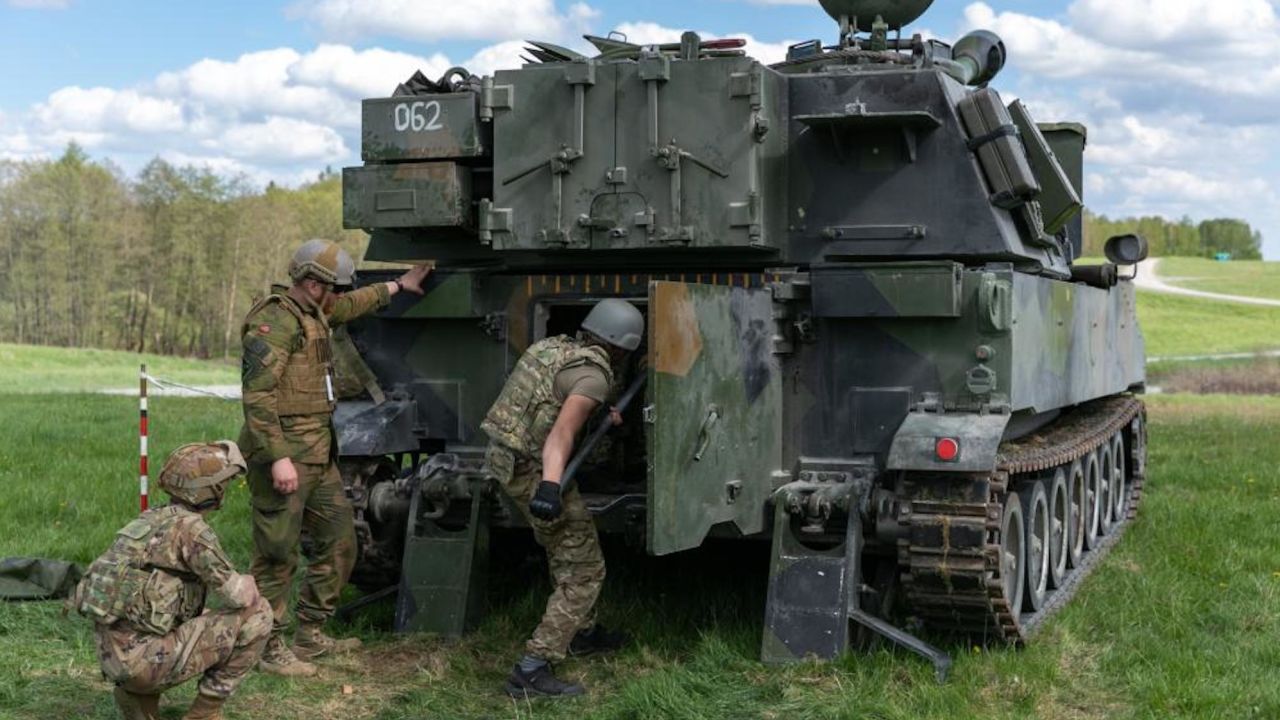 CNN: Mỹ có thể đào tạo binh sĩ Ukraine theo cách chưa từng làm trước đây - 1