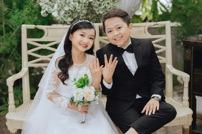 Cặp đôi tí hon có chiều cao bằng trẻ 9 tuổi chia sẻ về chuyện tình lãng mạn - 4