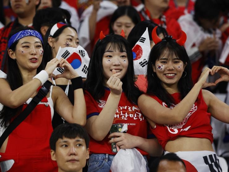 Hàn Quốc thắng sốc Bồ Đào Nha: Triệu fan ”đi bão” ăn mừng, mơ địa chấn trước Brazil