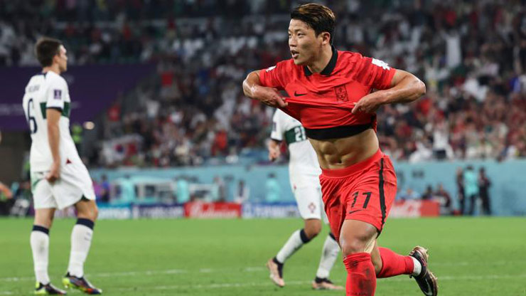 Hàn Quốc thắng sốc Bồ Đào Nha: Triệu fan &#34;đi bão&#34; ăn mừng, mơ địa chấn trước Brazil - 1