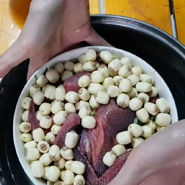 Món ngon cuối tuần: Cách thực hiện tình nhân câu hầm ngải cứu giúp mượt thơm sực, đằm thắm - 5
