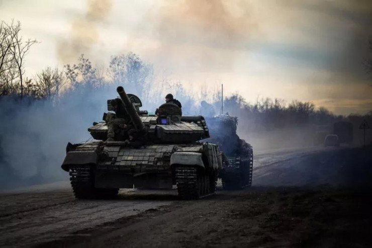 Quân đội Ukraine cạn kiệt đạn dược ở mặt trận miền Đông - 1