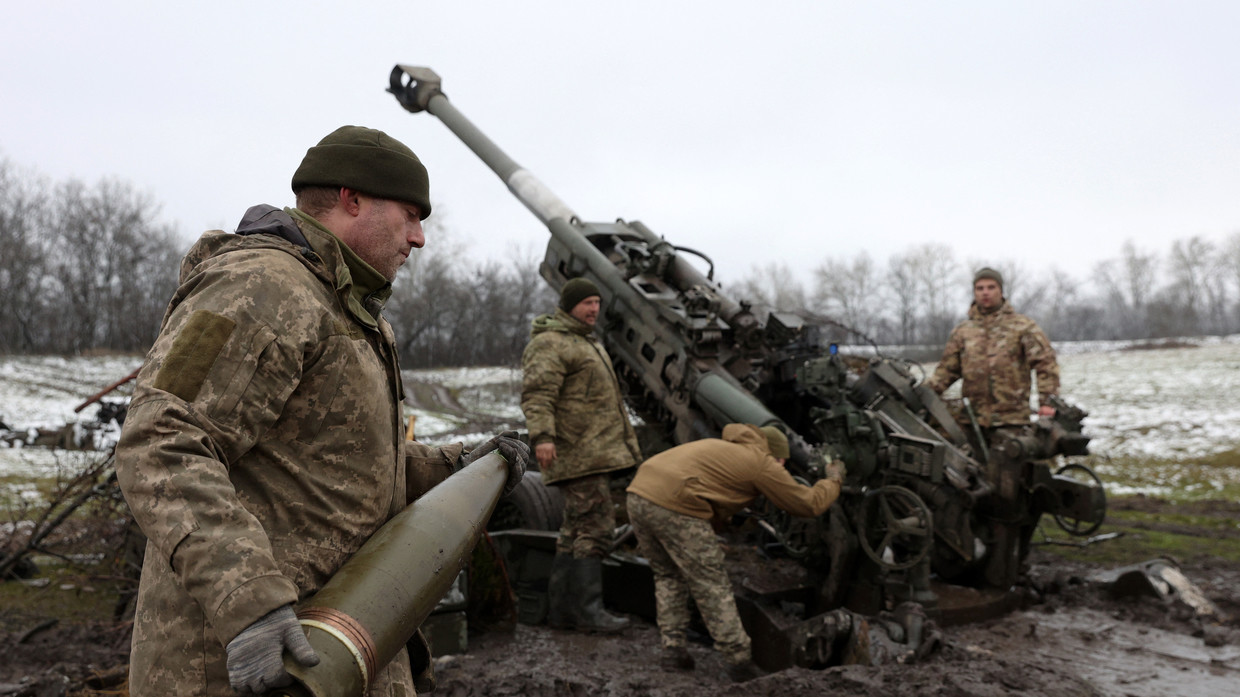 Lầu Năm Góc có thể cạn tiền hỗ trợ Ukraine - 1