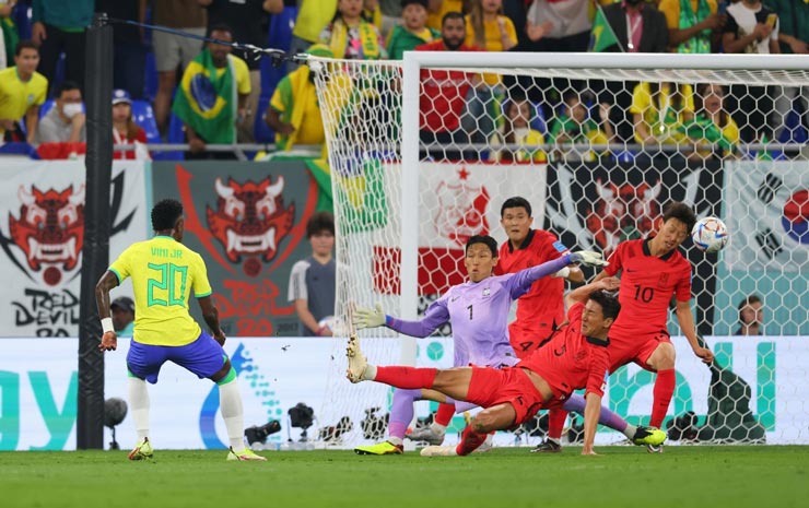 Trực tiếp bóng đá Brazil - Hàn Quốc: Không có thêm bàn thắng (Vòng 1/8 World Cup) (Hết giờ) - 9