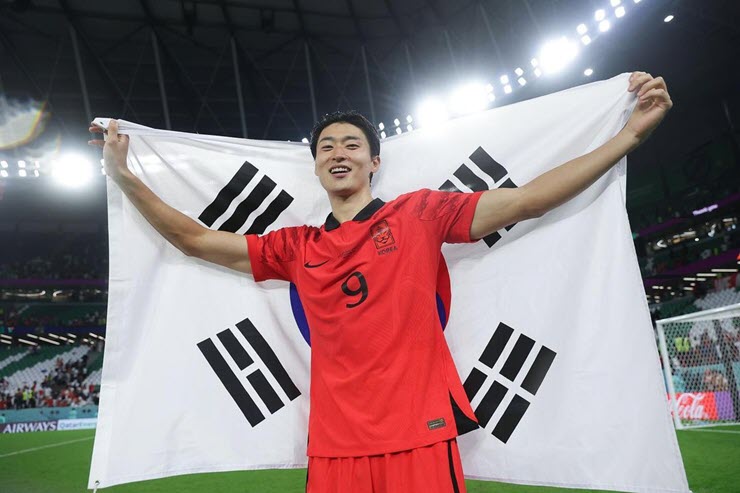 Sau World Cup, lượng theo dõi Instagram “nam thần” Cho Gue-sung tăng “sốc” - 1