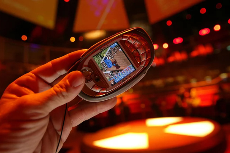Cùng nhìn lại chiếc điện thoại chơi game “thất bại toàn tập” của Nokia - 1