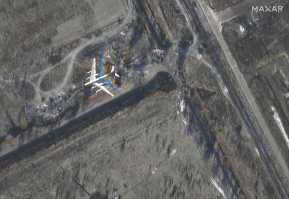 Nga tố UAV Ukraine tập kích 2 sân bay quân sự sâu trong lãnh thổ: Mỹ nói sao? - 1