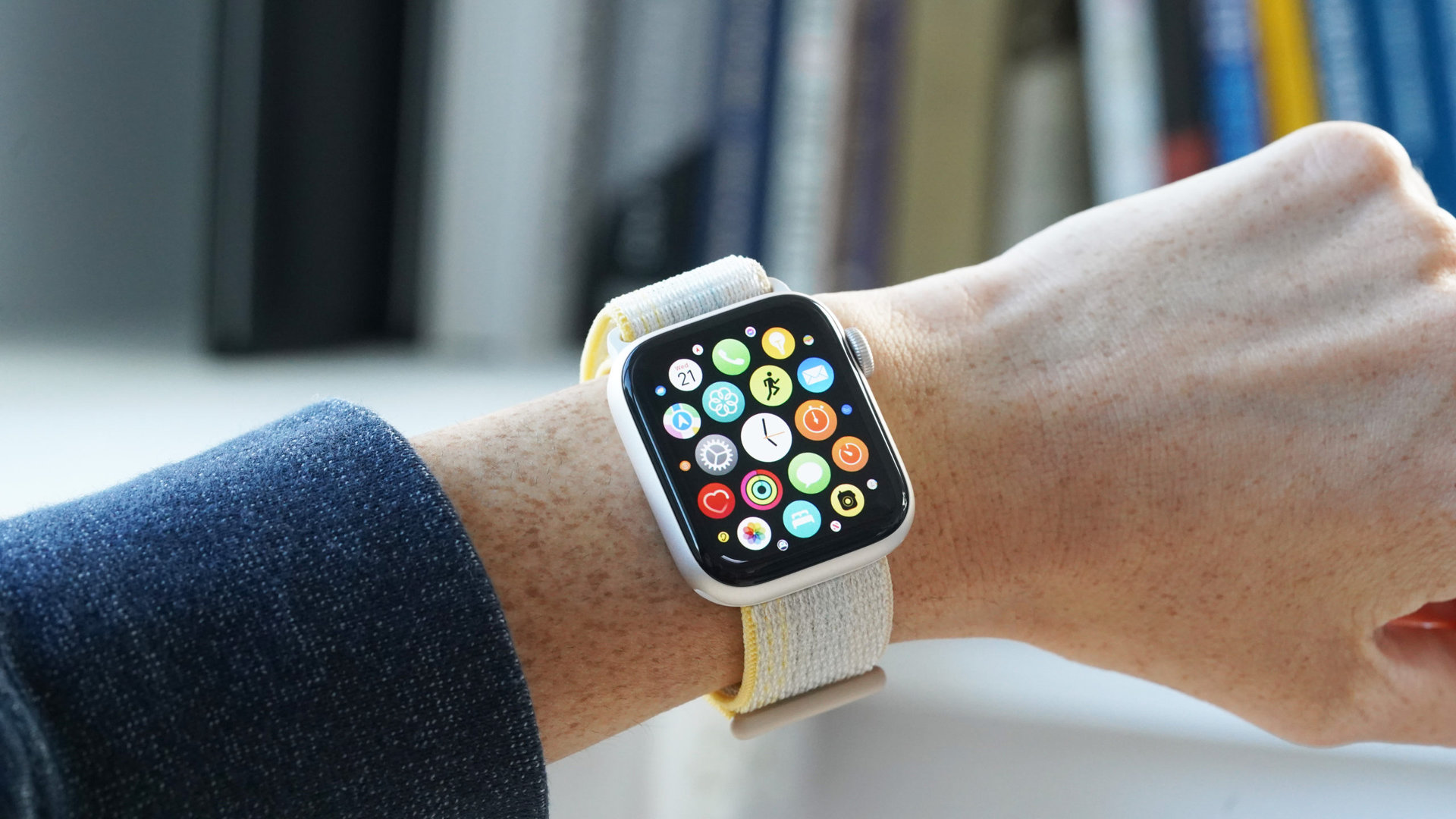 Apple Watch đồng giảm giá tháng 12 lên tới 30% - 1