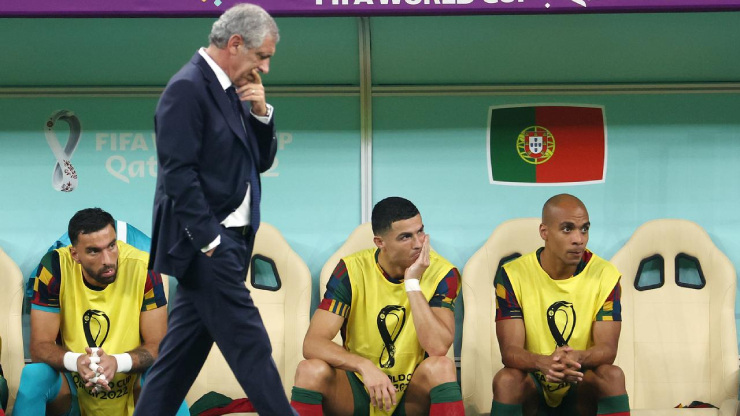 HLV Bồ Đào Nha kêu gọi &#34;buông tha&#34; Ronaldo, HLV Morocco không muốn CR7 thi đấu - 1