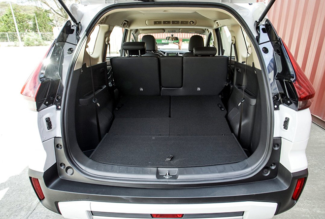 Giá xe Mitsubishi Xpander Cross tháng 12/2022, quà tặng 20 triệu đồng - 11