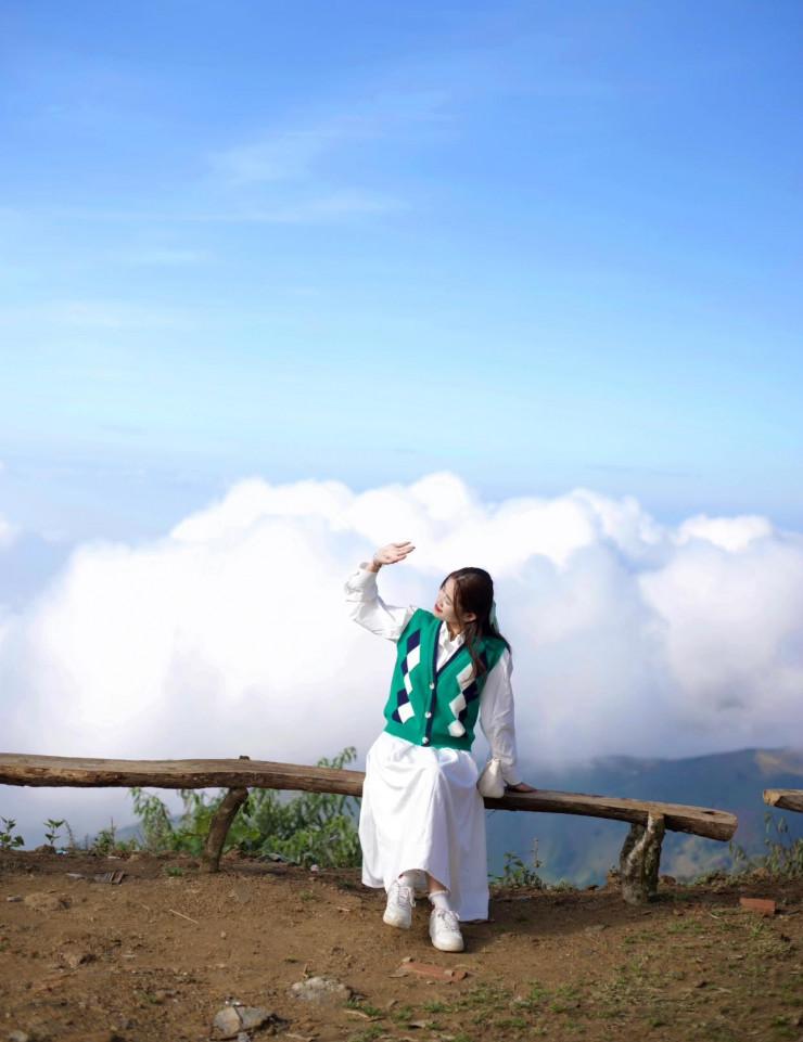 Cô gái 24 tuổi lần đầu đi Tà Xùa với quyết tâm săn mây - 1