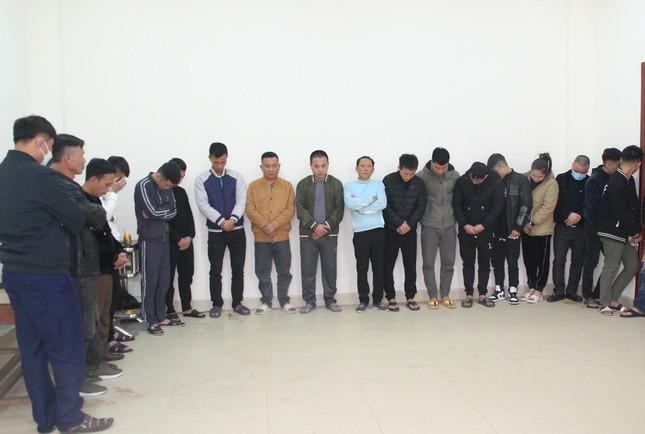 B岷痶 峄 nh贸m c谩 膽峄 b贸ng 膽谩 World Cup giao d峄媍h h啤n 50 t峄 膽峄搉g - 1