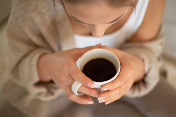 Mắc sai lầm này khi uống cà phê sẽ khiến bạn già đi trông thấy, rút ngắn tuổi thọ - 1