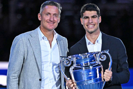 Sao trẻ chiếm ngôi số 1 của Djokovic: "Kẻ ngổ ngáo" & 4 điều "nhất" năm 2022