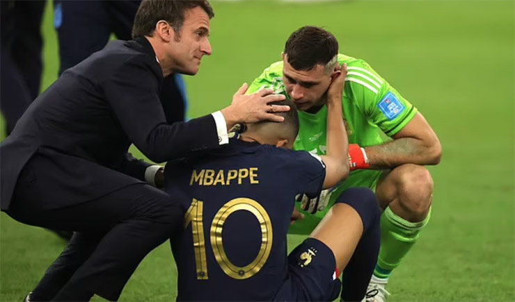 Pháp - PSG nổi giận kiện thủ môn Martinez, đòi công bằng cho Mbappe
